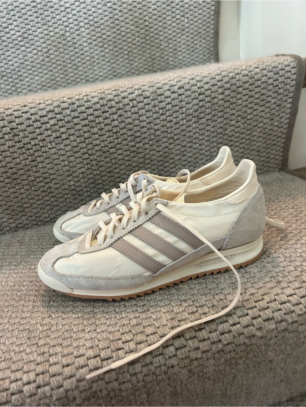 Adidas SL 72 OG Sneaker Size 5 Cream & Taupe